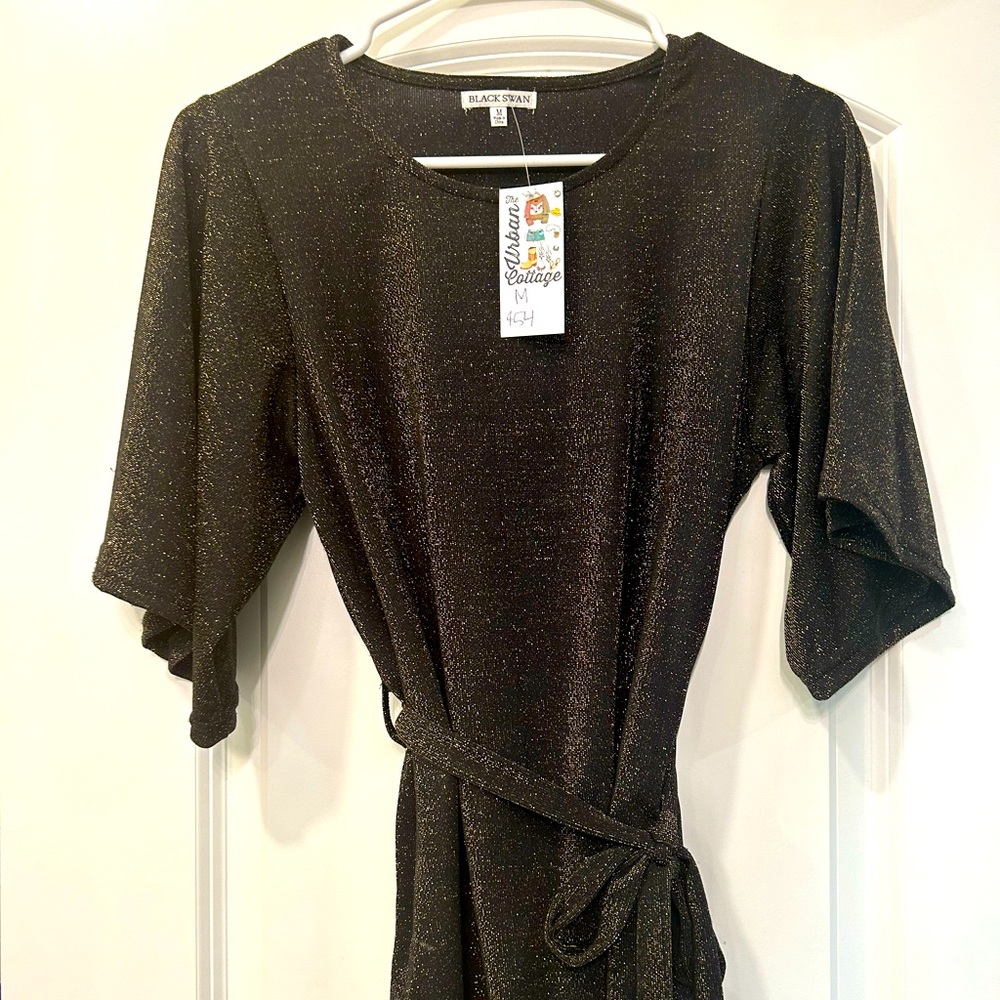 Beautiful gold black metallic top